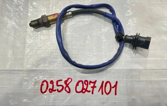 Maserati Quattroporte Lambda probe sensor 0258027101