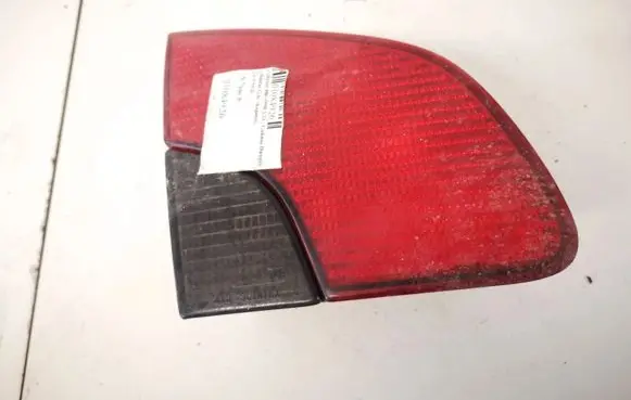 Peugeot 406 Tailgate rear/tail lights
