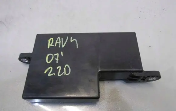 Toyota RAV 4 (XA40) Engine control unit/module 89300-42020