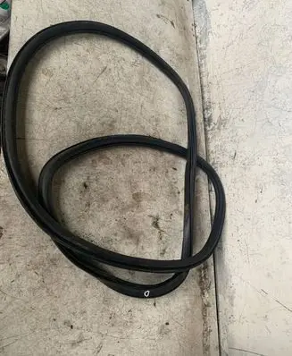 Volkswagen Jetta VI Rubber seal front coupe door 