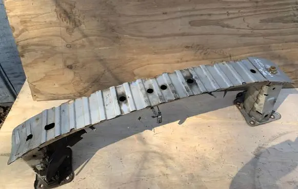 Ford Focus Front bumper cross member 3M51H103A95AC