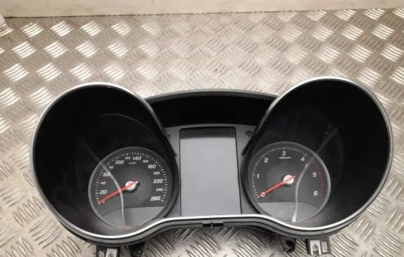 Mercedes-Benz V Class W447 Speedometer (instrument cluster) A4479000708