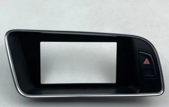 Radio/GPS head unit trim
