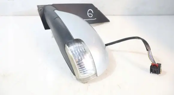 Front door electric wing mirror