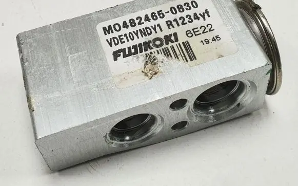 Dacia Sandero Air conditioning (A/C) expansion valve VDE10YNDY1