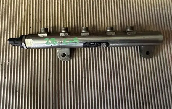 Alfa Romeo 147 Fuel main line pipe 007957L 55197370 0445214095