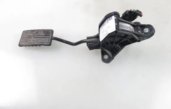 Honda CR-V Accelerator throttle pedal JM14A