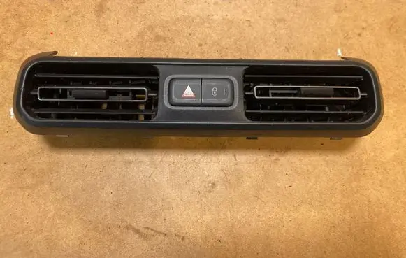 Peugeot Partner III Dash center air vent grill GE0046604