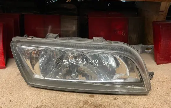 Nissan Almera Headlight/headlamp 1593