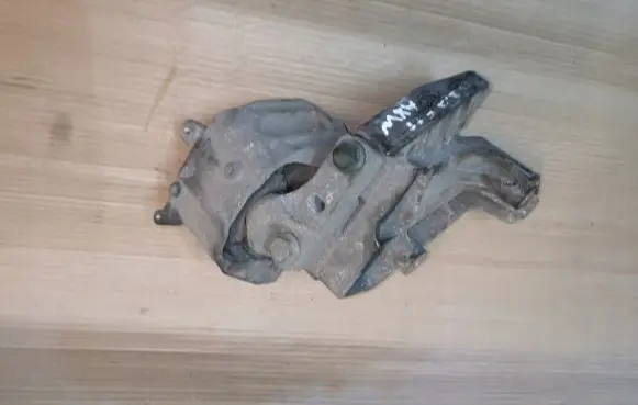 Audi A3 S3 8P Engine mount bracket 1K0199262AB