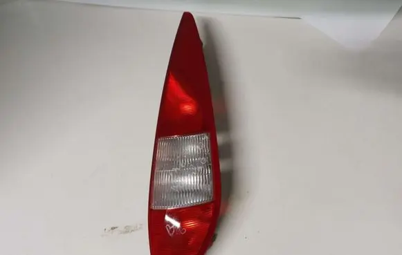 Ford Mondeo Mk III Rear/tail lights 1S7113404C