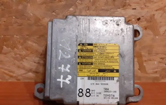Toyota Avensis T250 Airbag control unit/module 1277 8917005160