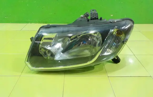 Dacia Sandero II Headlight/headlamp 260604111R