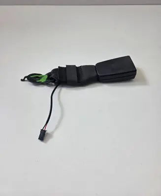 BMW 5 F10 F11 Middle seatbelt buckle (rear) 7243275 B180213Z 07057481