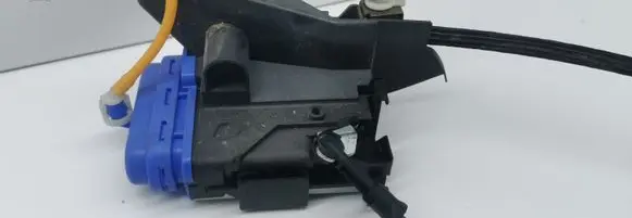 Audi A4 S4 B5 8D Rear door lock 8D0839016A