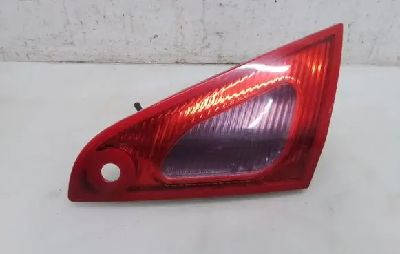 Mitsubishi Colt Tailgate rear/tail lights
