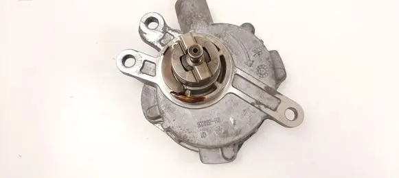 Toyota Avensis T270 Vacuum pump ST567M1 06080958