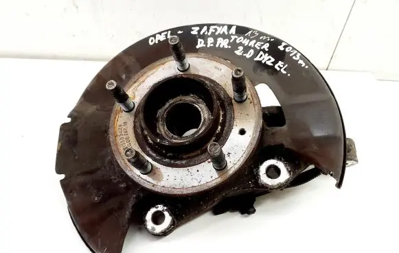 Opel Zafira C Front wheel hub 13583479