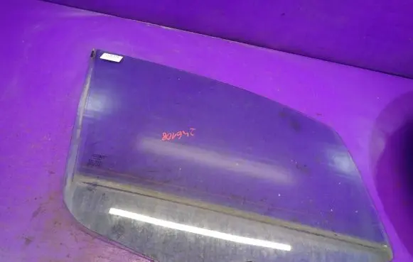 Fiat Idea Front door window glass four-door