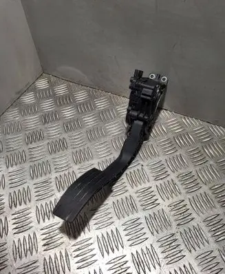 Renault Twingo II Accelerator throttle pedal 6PV00908505 8200426238