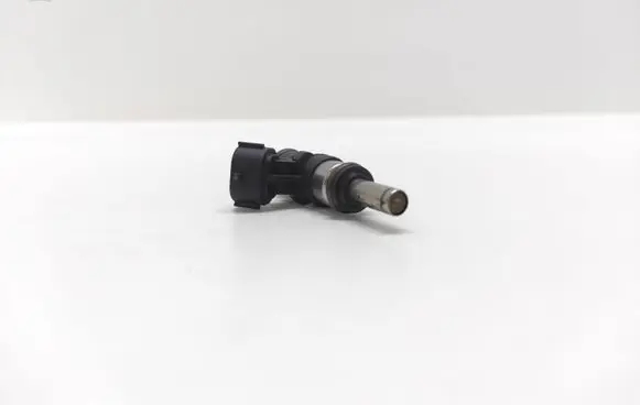Audi A4 S4 B8 8K Fuel injector 0280158266 06L906031A