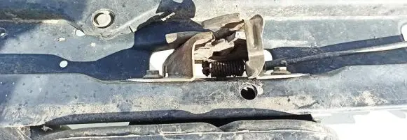 Peugeot 406 Engine bonnet/hood lock/catch