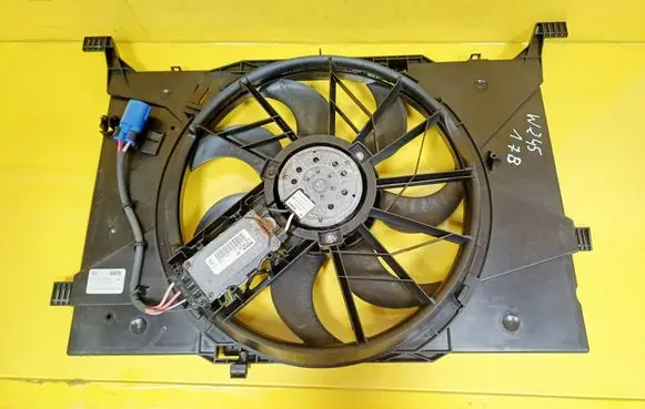 Mercedes-Benz B W245 Electric radiator cooling fan 1137328300 A1698203642 0130307008