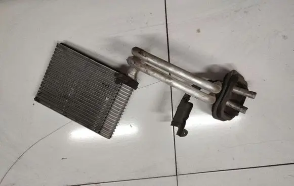Ford Grand C-MAX A/C cooling radiator (condenser) 