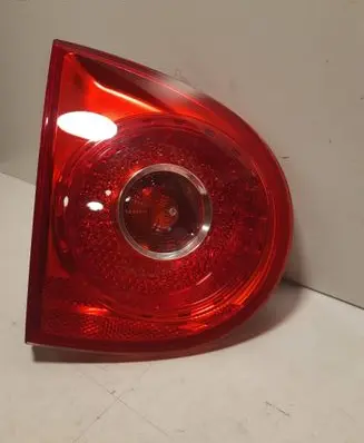 Tailgate rear/tail lights