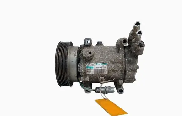 Renault Clio III Air conditioning (A/C) compressor (pump) 8200819568