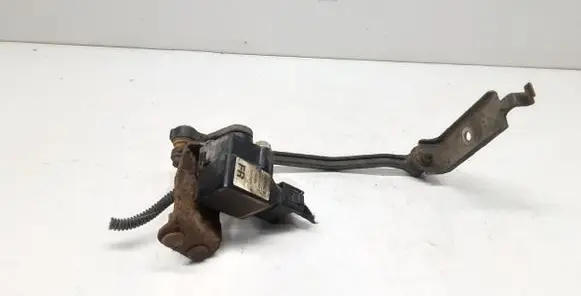 Headlight/headlamp level sensor