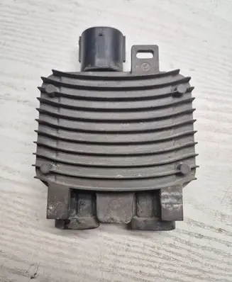 Volvo V70 Coolant fan relay 940011200 181002083312
