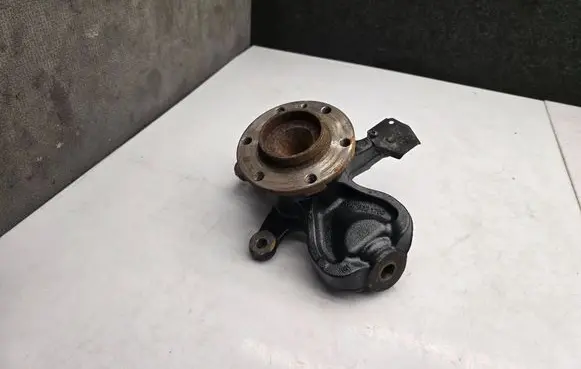 Mercedes-Benz Sprinter W907 W910 Front wheel hub A9073321700 13225