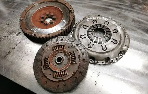 Renault Trafic II (X83) Clutch set kit 8200267241 324034410