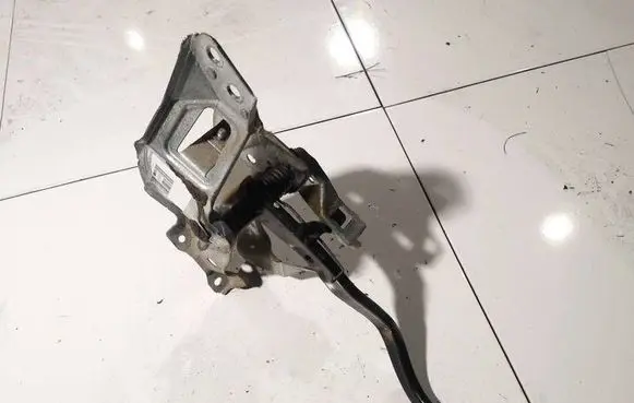 Opel Astra H Brake pedal 