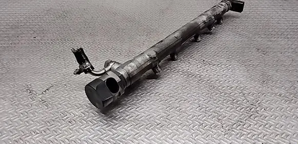 Fuel main line pipe