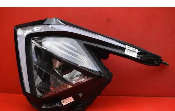 KIA Sportage Headlight/headlamp 92101R2000