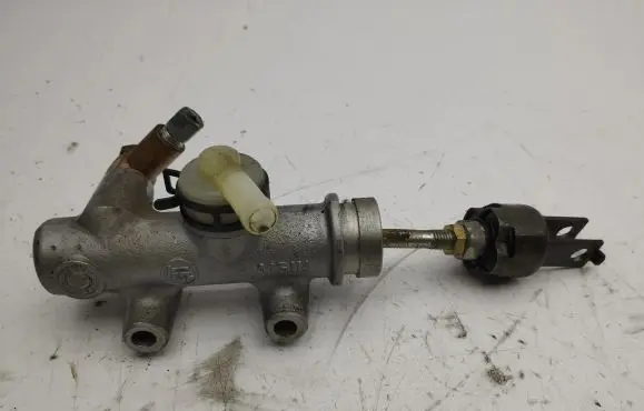 Clutch master cylinder