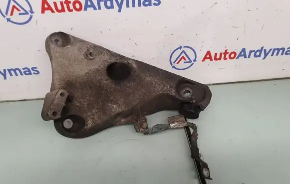 BMW X5 E70 Engine mounting bracket 6790021 22116790021