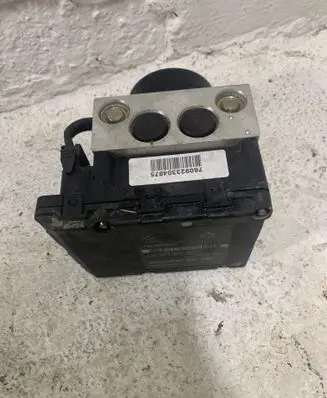 Skoda Octavia Mk1 (1U) ABS Pump 1J0907379P 1J0614117D
