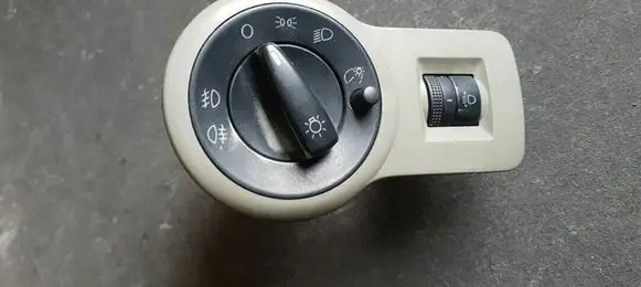 Skoda Octavia Mk1 (1U) Light switch 1U1941565