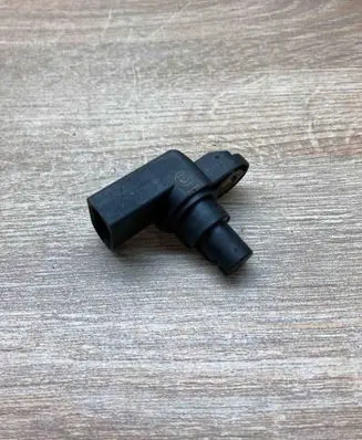 BMW 3 E46 Camshaft position sensor 2249320