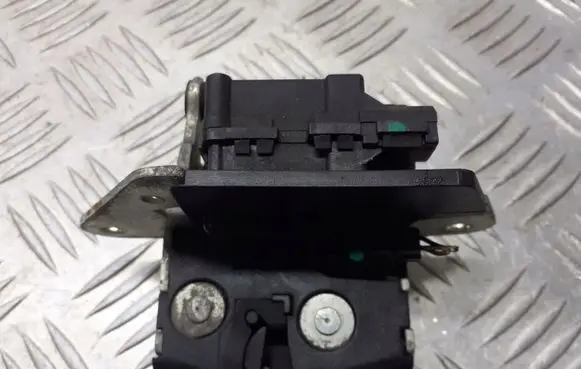 Fiat Croma Tailgate/trunk/boot lock/catch/latch 680068-01