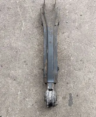 Rear control arm