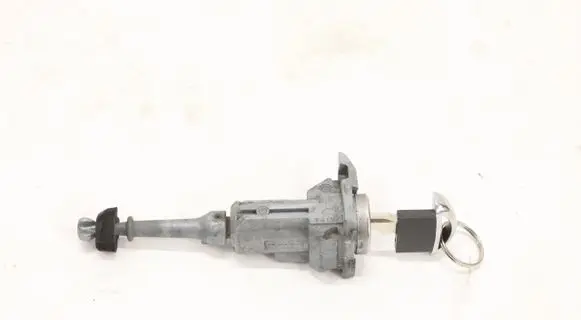 Mazda 6 Front door lock (next to the handle) 5783998