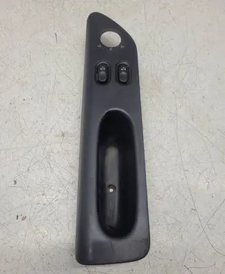 Renault Laguna I Electric window control switch 77016724