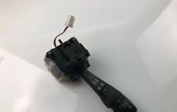 Renault Trafic II (X83) Indicator stalk 255672499R