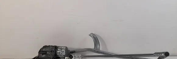 Mercedes-Benz GLC X253 C253 Front wiper linkage and motor A2538205500