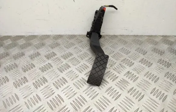 Volkswagen PASSAT B8 Accelerator throttle pedal 5Q1723503H