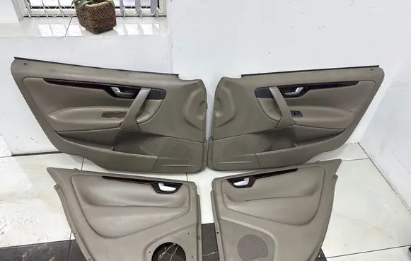Volvo S60 Front door card panel trim
